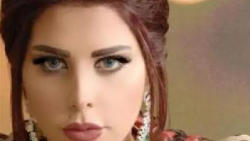 حفلة خاصة .. شاهد: شمس الكويتية ترقص وتغني من داخل طائرتها