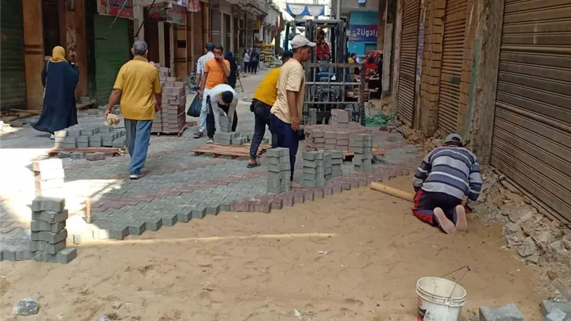 «راشد» يتابع تطوير ورصف شوارع سكه الناظر وامتداد البصراوي بأحياء جنوب وشمال والعمرانية