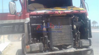 انقلاب مقطورة محملة بـ 