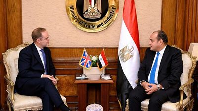 سمير: فرص واعدة أمام الشركات البريطانية لتعزيز استثماراتها بالسوق المصري