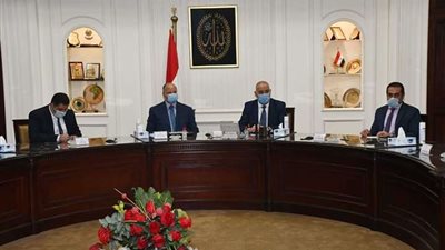 وزير الإسكان ومحافظ القاهرة يستعرضان المُخطط المقترح لمشروع تطوير كنيسة العذراء بحي الزيتون