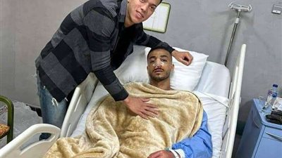 إمام عاشور يزور محمد عبد المنعم بعد خضوعه لعملية جراحية