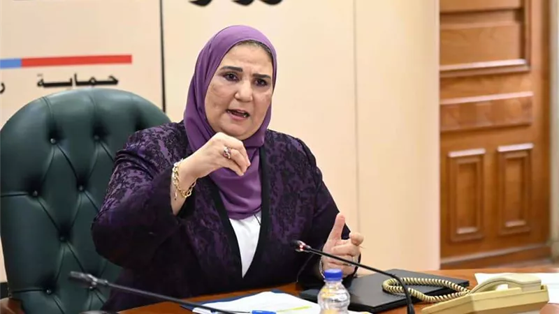 الإعفاء من أجرة المواصلات والضرائب.. بشرى سارة للمسنين في مصر