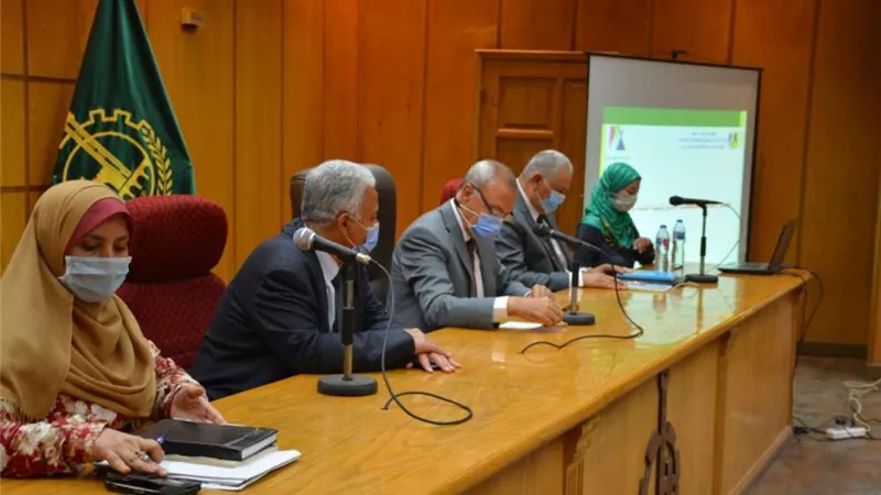 محافظ القليوبية يفتتح دورة تدريبية لمناقشة المخططات الاستراتيجية والتفصيلية