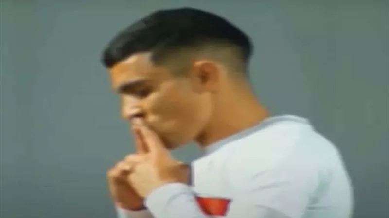 فيديو| شاهد أروع أهداف أشرف بن شرقي في الزمالك