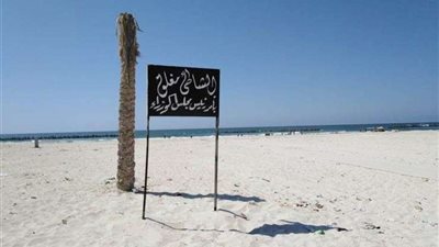 بالفيديو.. العثور على جثمان بدون رأس بشاطئ النخيل