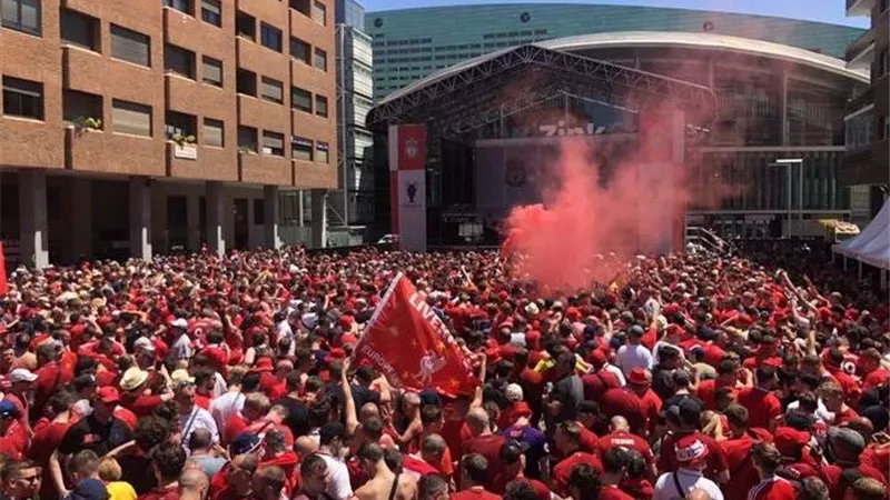 شرطة الميرسيسايد توجه تحذيرًا لجماهير ليفربول