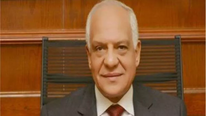 محافظ الجيزة يقيل رؤساء الوحدات المحلية