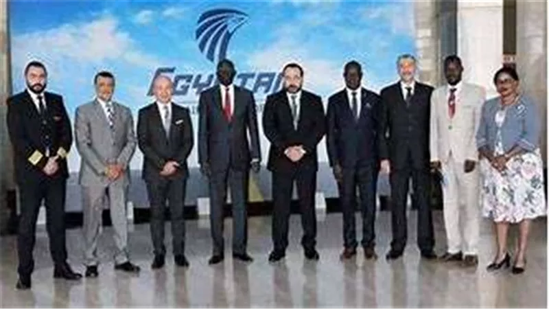 وزير نقل جنوب السودان يجري جولة فى شركة مصر للطيران للصيانة وأكاديمية التدريب