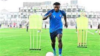 سامسون يتدرب منفرداً في استاد المقاولون العرب عقب مباراة الزمالك و إنبي
