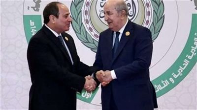 السيسي يصل إلى مركز انعقاد القمة العربية 31 بالجزائر