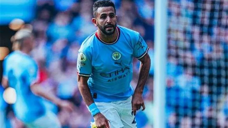 رياض محرز يقود تشكيل مانشستر سيتي أمام إشبيلية في دوري أبطال أوروبا