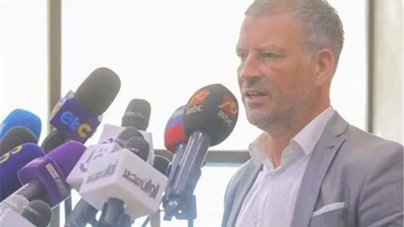 اتحاد الكرة يؤكد استمرار كلاتنبرج رئيسا للجنة الحكام المصرية