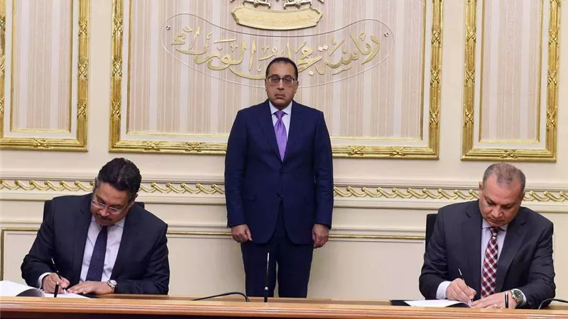 «مدبولي» يشهد توقيع اتفاق تعاون لحجز وتخصيص بيع الوحدات بمشروع التطوير العمراني لعواصم المحافظات
