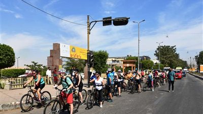 انطلاق أكبر رحلة سياحية بالدراجات من عروس المشاتى بأسوان