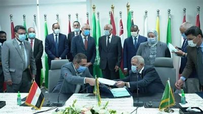 الإسكان والجامعة العربية يوقعان عقد شراء لأرض أكاديمية العلوم بالعلمين