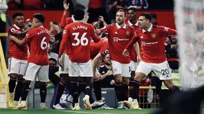 بثلاثية .. أستون فيلا يفوز على مانشستر يونايتد في الدوري الإنجليزي