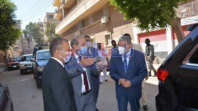 محافظ المنيا يوجه بتقسيم العمل بين المراكز التكنولوجية لتقليل التزاحم وتسهيل إجراءات التصالح