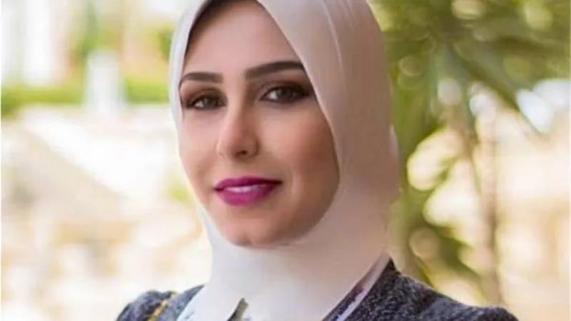 كورونا يضرب الإعلامين مجددا| إصابة المذيعة أميرة عبد المهيمن