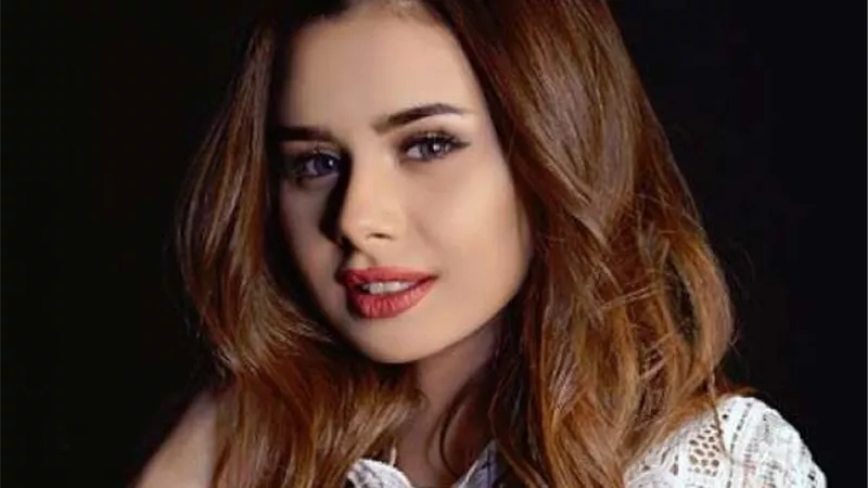 منة عرفة تثير الجدل في أحدث ظهور لها.. شاهد