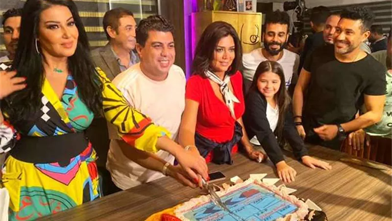رانيا يوسف تستغل صاحب واقعة كشري التحرير لتصدر تريند جوجل (فيديو)