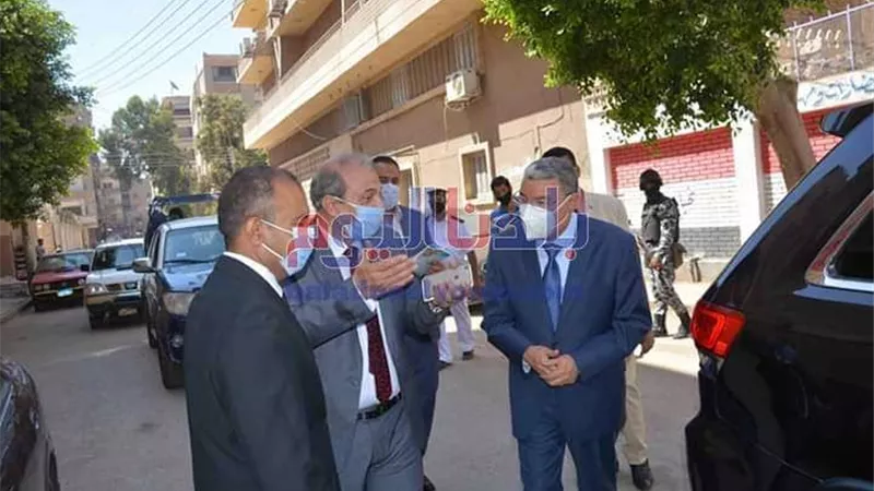 محافظ المنيا يوجه بتقسيم العمل بين المراكز التكنولوجية لتقليل التزاحم وتسهيل إجراءات التصالح