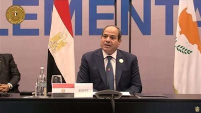 الرئيس السيسي: مصر اتخذت إجراءات لتعزيز الاستفادة من الطاقات المتجددة
