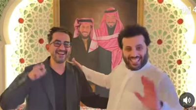 بعد غياب 21 عاما.. أحمد حلمي يعود للمسرح في موسم الرياض بعرض عالمى