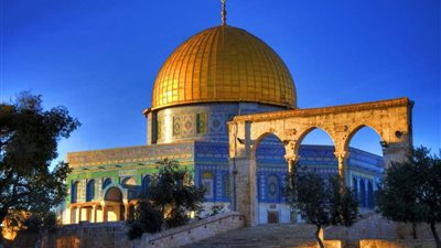 متطرفون يهود يقتحمون المسجد الأقصى في حراسة قوات الاحتلال