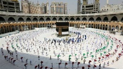 بدء وصول الحجاج إلى مزدلفة بعد وقوفهم في عرفة.. فيديو