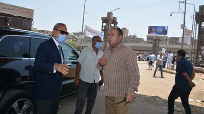 حملة مكبرة أسفل كباري الرياح التوفيقي بالقليوبية لمتابعة إزالة الباعة الجائلين