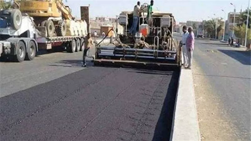 رصف وتجميل ورفع كفاءة الشوارع الداخلية بمنطقة الصاغة فى الزقازيق