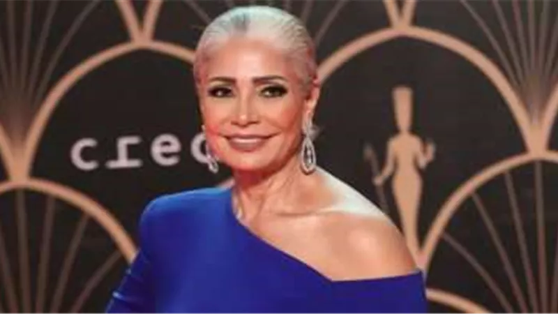 تكريم سوسن بدر بحفل افتتاح مهرجان شرم الشيخ للمسرح الشبابى