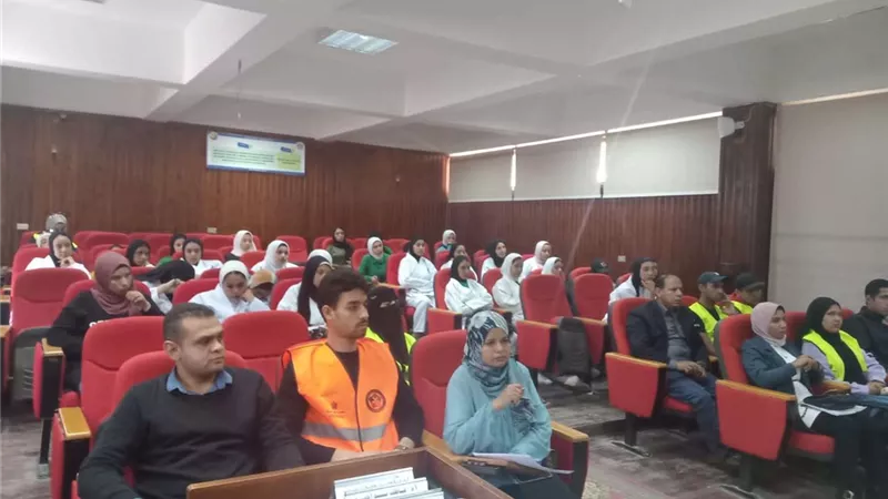 التمكين الإقتصادى وتمويل المشروعات الصغيرة  في ندوة بجامعة السادات