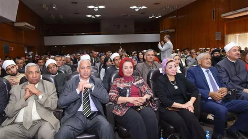 جامعة المنصورة تشارك شباب بيت العائلة المصرية فعاليات 