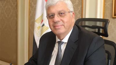 «عاشور» يتلقى تقريرًا حول مُساهمات معهد بحوث البترول البحثية لمواجهة آثار التغيرات المناخية