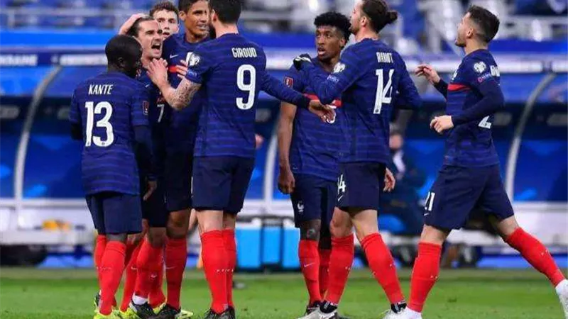 على رأسهم بنزيما .. تعرف على قائمة فرنسا استعداداً لكأس العالم قطر 2022