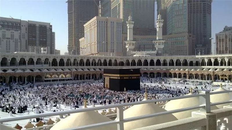 شاهد.. حجاج بيت الله الحرام ينتهون من طواف الإفاضة