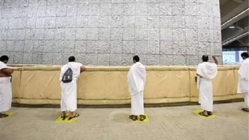 لن تصدق.. زي سعودي للإحرام مقاوم للفيروسات