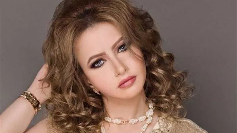 إعلامية كويتية تهاجم الفنانة شيرين عبد الوهاب لهذا السبب