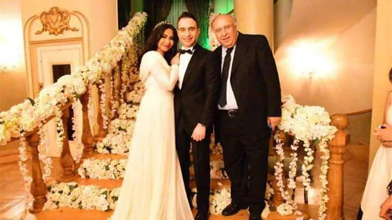 والد حسام حبيب ينشر فيديو مفاجئا لابنه مع غادة عادل