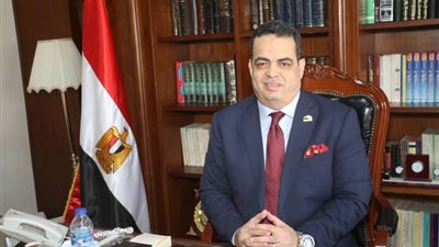 عصام هلال: الشعب المصري يقف صفا واحدا خلف القيادة السياسية