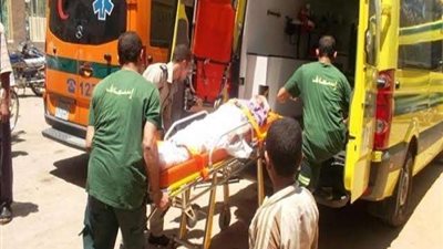صدمتهم سيارة مُسرعة.. إصابة 4 أشخاص أثناء عبورهم الطريق الدائري بالجيزة
