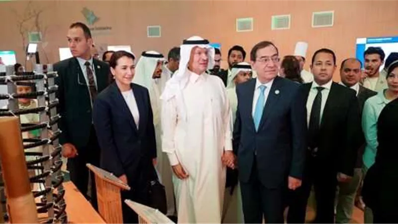 وزيرا البترول والخارجية يزوران جناح السعودية الخضراء بقمة المناخ