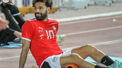 طلاب الكويت يتغزلون في منتخب مصر و محمد صلاح