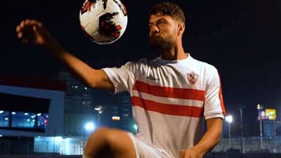 فيريرا يعقد جلسة مع الجناح الهجومي للفريق الأبيض
