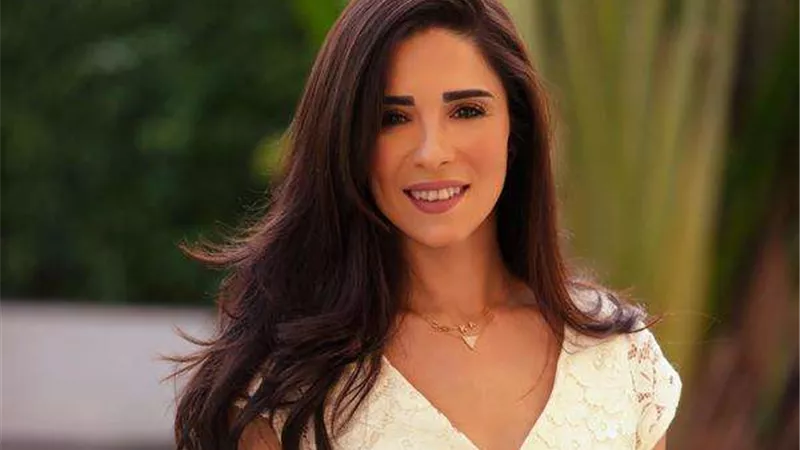 أسماء مصطفى على جدران مبنى إكسترا نيوز بعد تطويره