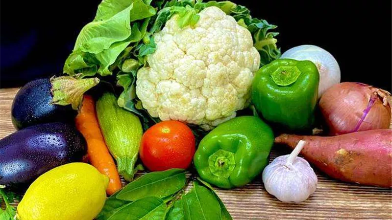أسعار الخضروات والفاكهة اليوم الثلاثاء في سوق العبور