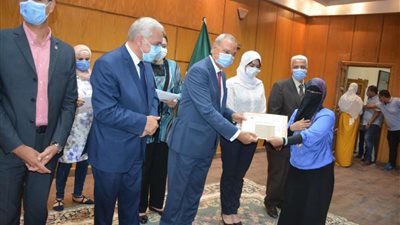 محافظ القليوبية يكرم حفظة القرآن الكريم من جميع المراحل التعليمية
