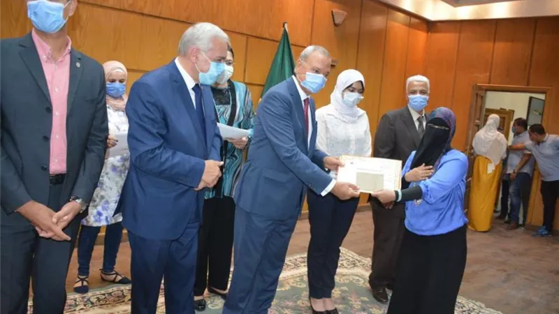 محافظ القليوبية يكرم حفظة القرآن الكريم من جميع المراحل التعليمية